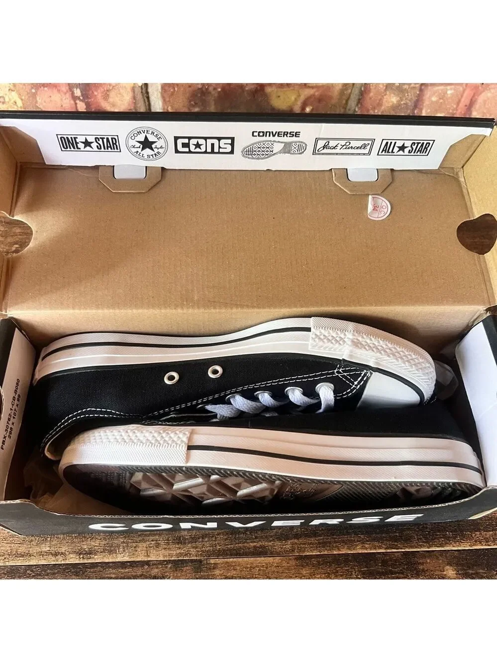 Converse Unisex Chuck Taylor All Star Core Ox Shoe Size 7.5 or 5.5 #373A - Picture 11 of 11